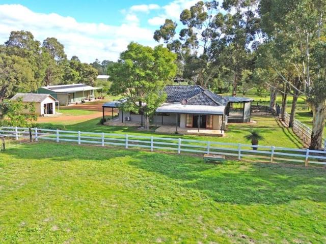 For Rent 3 Bedroom House Herne Hill WA DS106138744