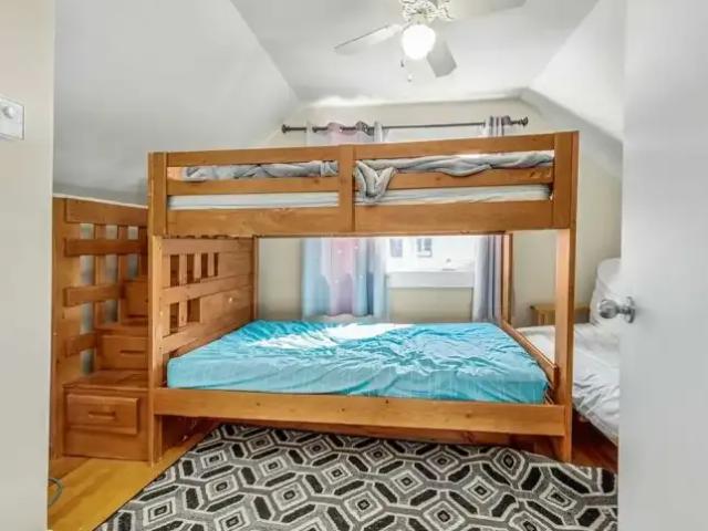 For Rent 3 Bedroom House Hill Spring AB DS106118292