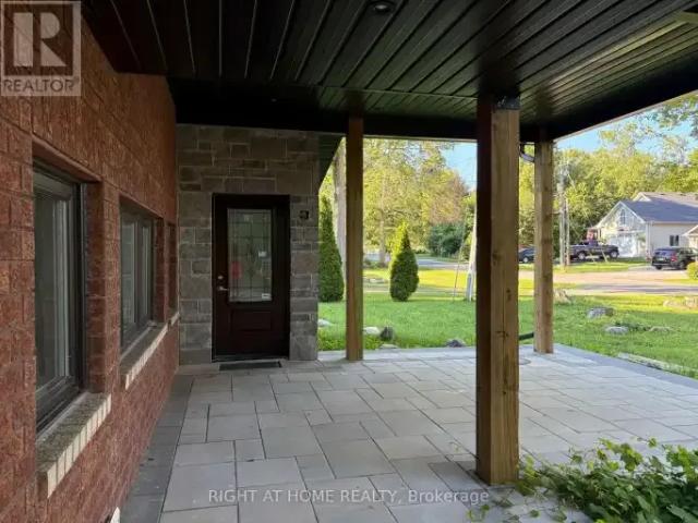 For Rent 3 Bedroom House Innisfil ON DS105420849