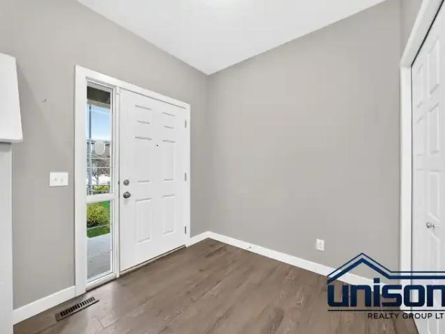 For Rent 3 Bedroom House Okotoks AB DLS105755634