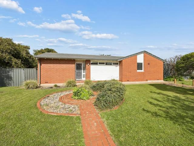 For Rent 3 Bedroom House O\'Sullivan Beach SA DS105971837