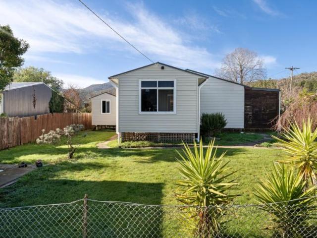 For Rent 3 Bedroom House Mount Beauty VIC DS103326556