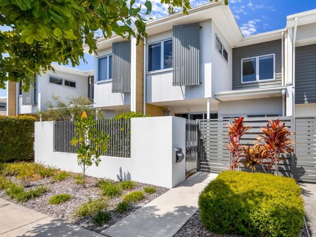 For Rent 3 Bedroom House Mountain Creek QLD DS103658992