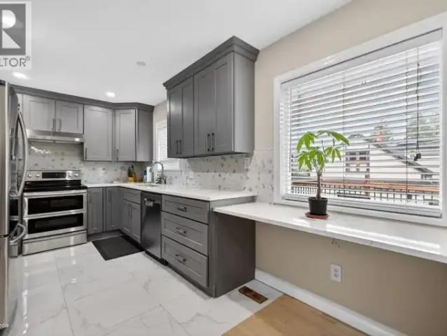 For Rent 3 Bedroom House Maple Ridge BC DS104864335