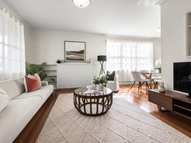 For Rent 3 Bedroom House Mckinnon VIC DS105825785