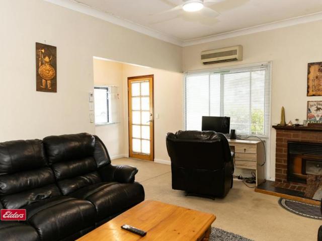 For Rent 3 Bedroom House Merredin WA DS105952547