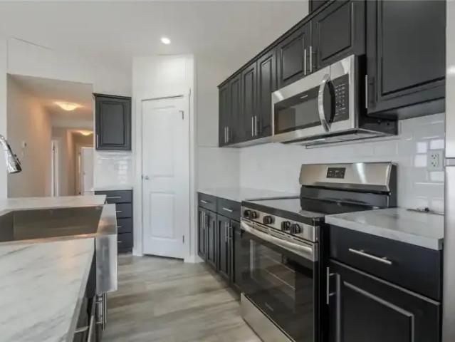 For Rent 3 Bedroom House Mitchell MB DS100443975