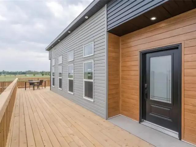 For Rent 3 Bedroom House Mitchell MB DS100171374