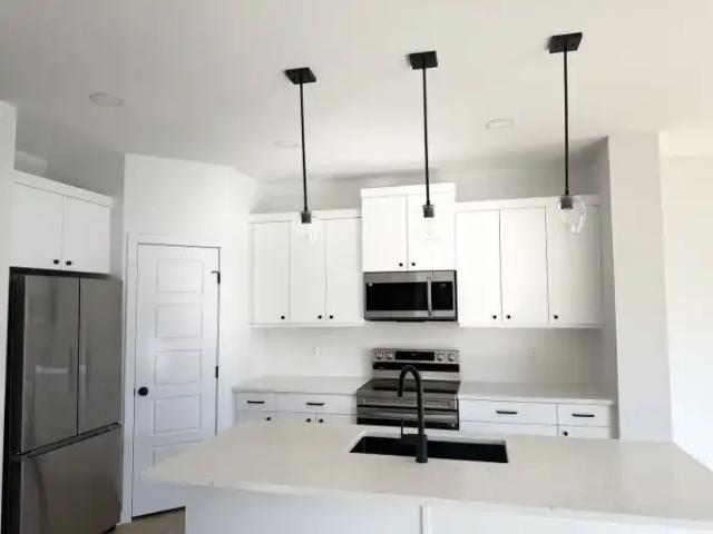 For Rent 3 Bedroom House Saskatoon SK DS105269394