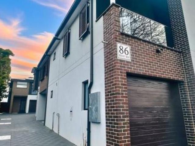For Rent 3 Bedroom House Seven Hills, DS105421636