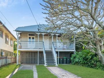 For Rent 3 Bedroom House Shorncliffe QLD DLS102472495
