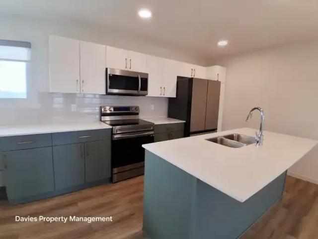 For Rent 3 Bedroom House St. Albert AB DS104434170