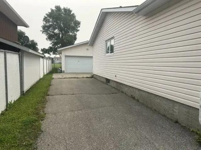 For Rent 3 Bedroom House St. Albert AB DS104506771