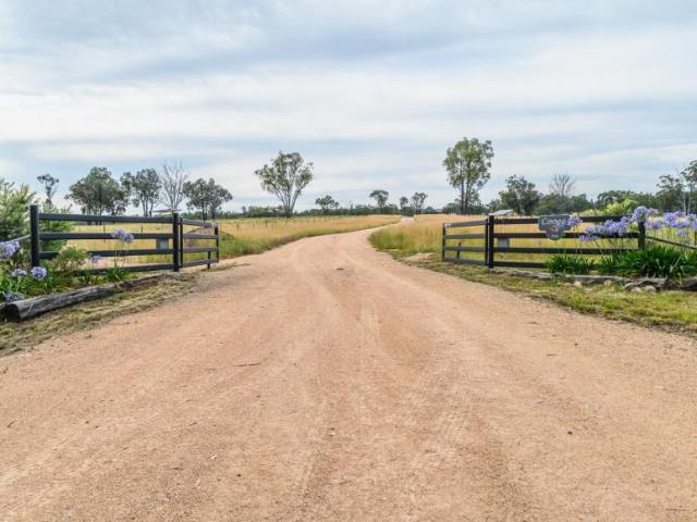 For Rent 3 Bedroom House STANNIFER NSW DS104954675