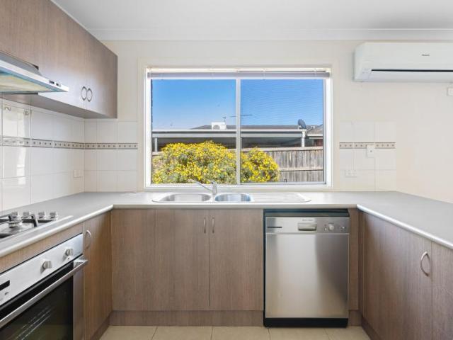 For Rent 3 Bedroom House Sunbury VIC DLS105034234