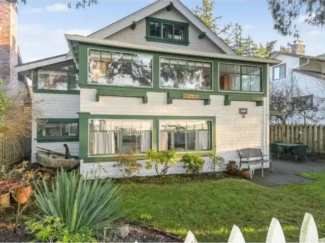For Rent 3 Bedroom House Surrey BC DS104957749