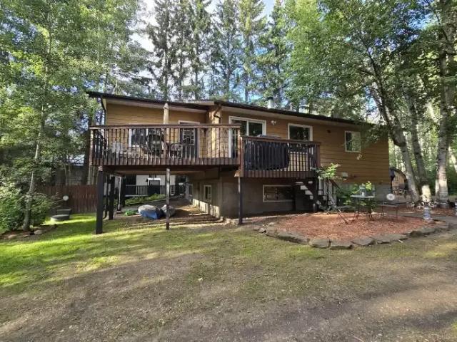 For Rent 3 Bedroom House Sylvan Lake AB DS105004684