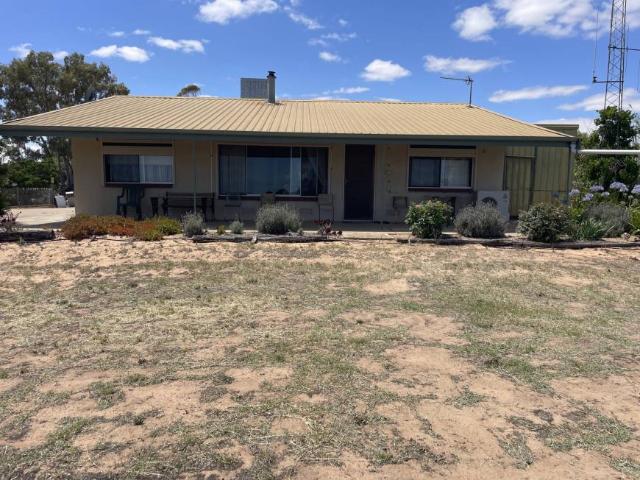 For Rent 3 Bedroom House Port Broughton SA DS101909295