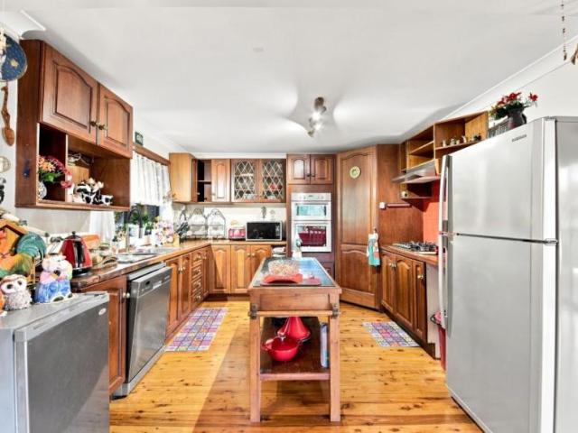 For Rent 3 Bedroom House Picton, NSW DS105006443