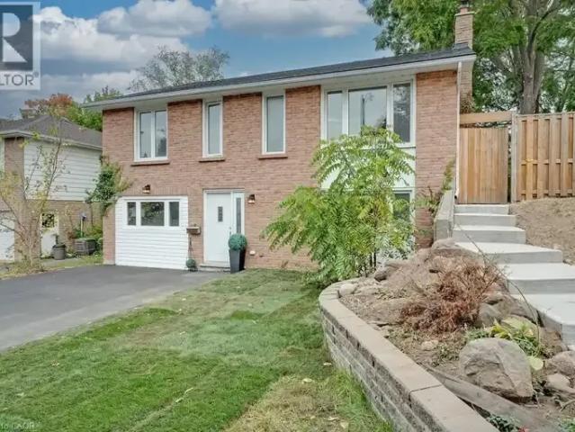 For Rent 3 Bedroom House Waterloo ON DS103594558