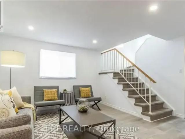 For Rent 3 Bedroom House Waterloo ON DS103740105