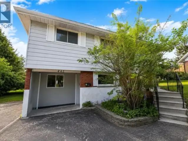 For Rent 3 Bedroom House Waterloo ON DS104142919