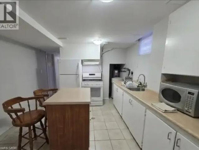 For Rent 3 Bedroom House Waterloo ON DS105623787