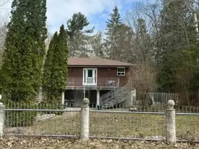 For Rent 3 Bedroom House Wasaga Beach ON DS104638598