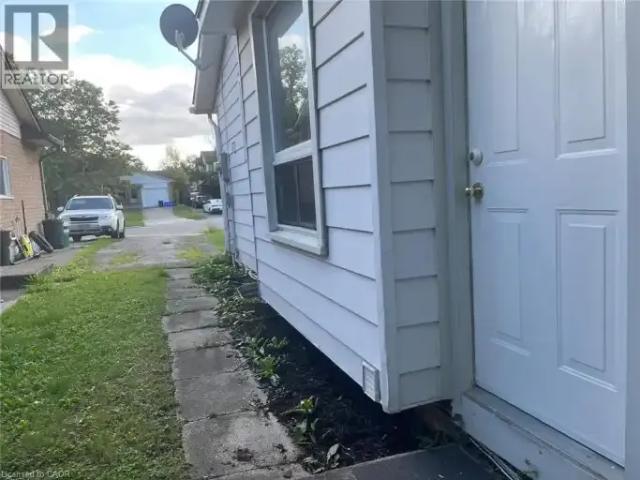 For Rent 3 Bedroom House Welland ON DS103652875