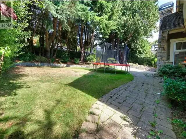 For Rent 3 Bedroom House West Vancouver BC DS105410948