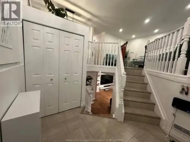 For Rent 3 Bedroom House Windsor ON DS103612038