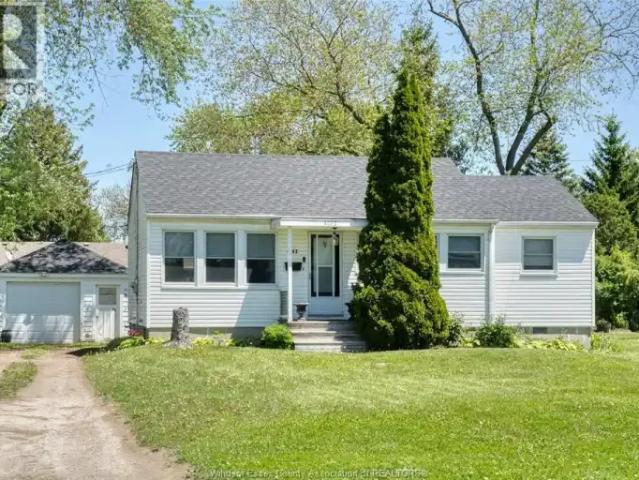For Rent 3 Bedroom House Windsor ON DS103840434