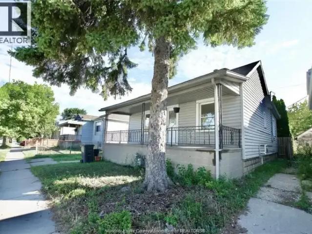 For Rent 3 Bedroom House Windsor ON DS103879752