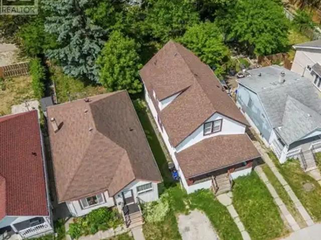 For Rent 3 Bedroom House Windsor ON DS104638551