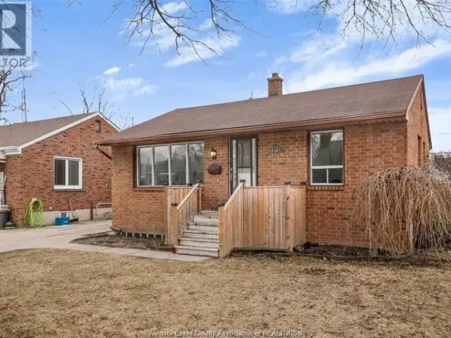 For Rent 3 Bedroom House Windsor ON DS104638523