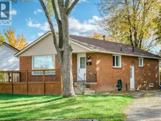 For Rent 3 Bedroom House Windsor ON DS105004828