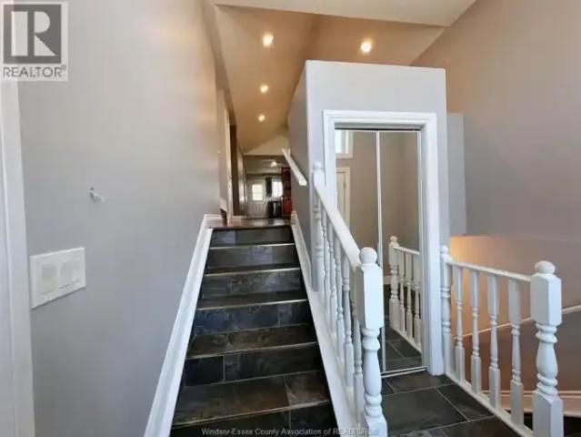 For Rent 3 Bedroom House Windsor ON DS105505945