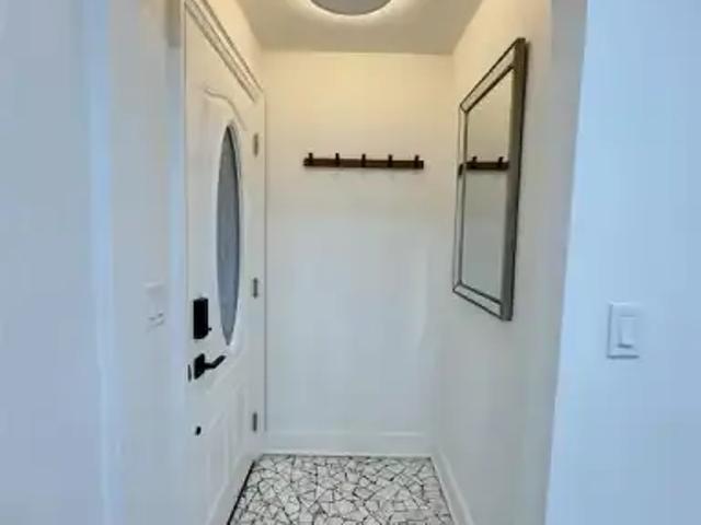 For Rent 3 Bedroom House Windsor ON DS105505980
