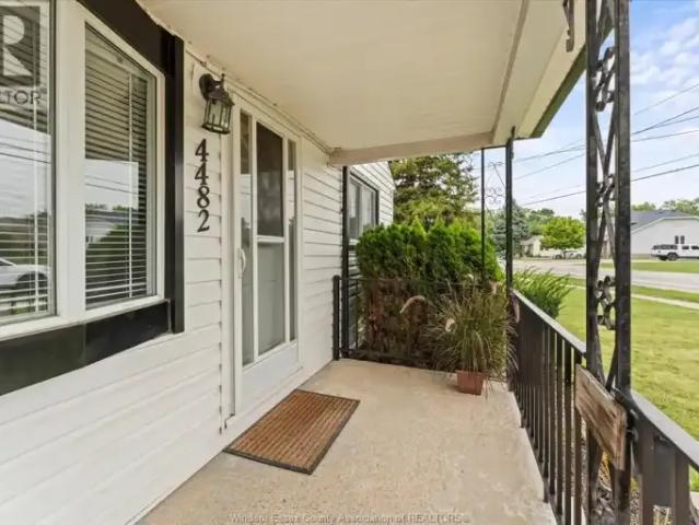 For Rent 3 Bedroom House Windsor ON DS105704252