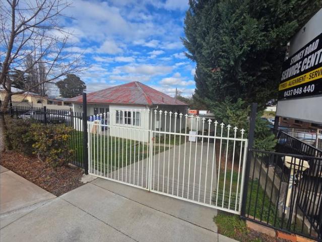 For Rent 3 Bedroom Home in Kelso