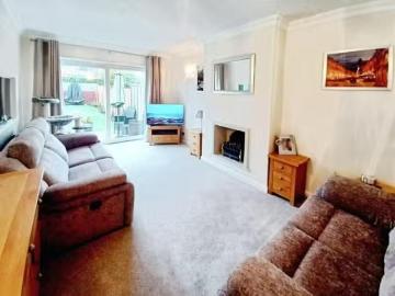 For Rent! 3 bedroom semi detached house for rent in Harnall Cl.