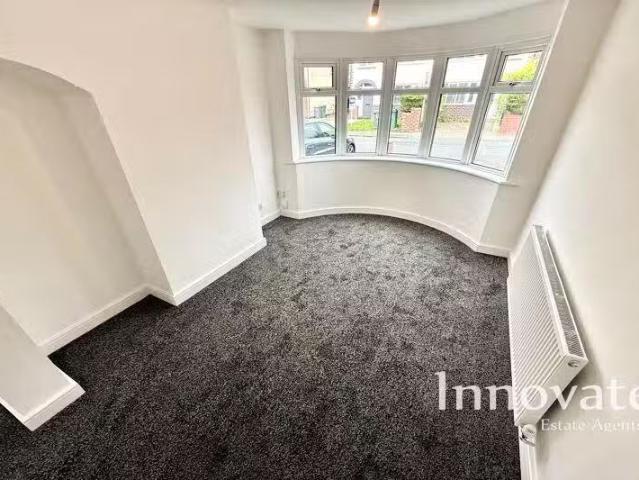 Cheap 3 bedroom semi detached house for rent in Petersfield Dr.