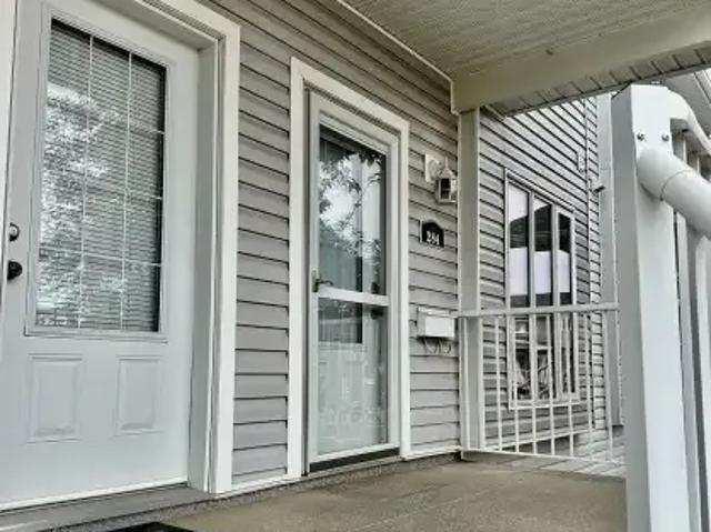 For Rent 3 Bedroom Townhouse Medicine Hat AB DS105359728