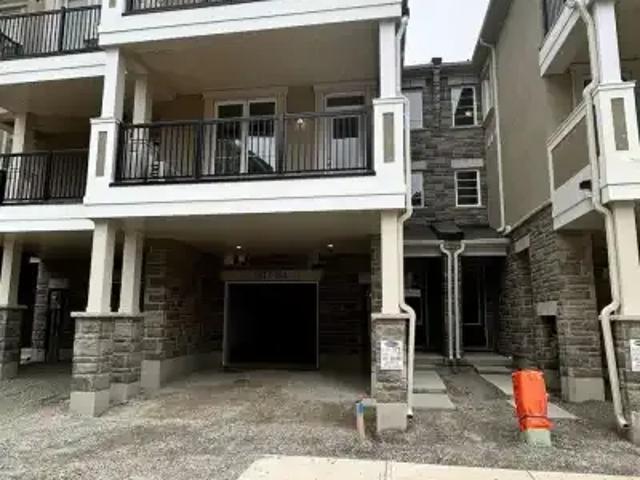 For Rent 3 Bedroom Townhouse Milton ON DS103770668