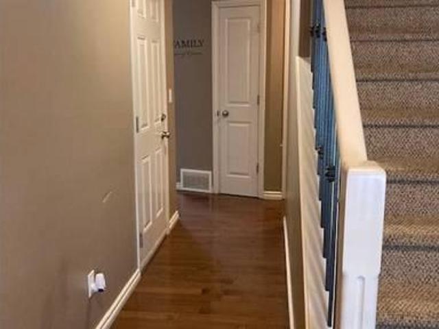 For Rent 3 Bedroom Townhouse Morinville AB DS103877922