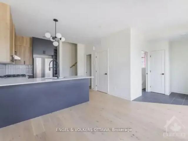For Rent 3 Bedroom Townhouse Ottawa ON DS104179541