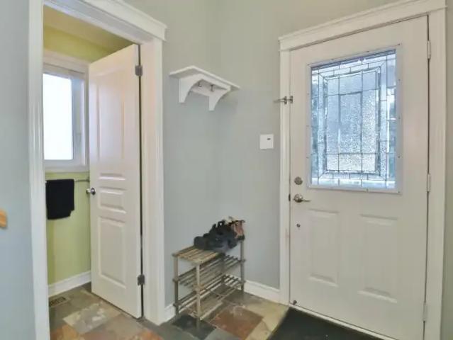 For Rent 3 Bedroom Townhouse Ottawa ON DS104888550