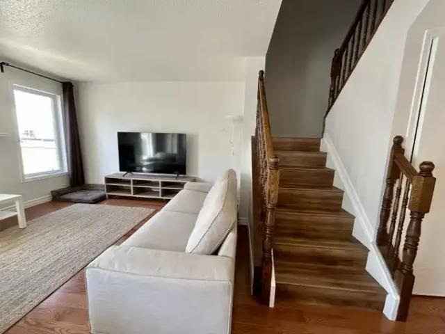 For Rent 3 Bedroom Townhouse Ottawa ON DS105047921
