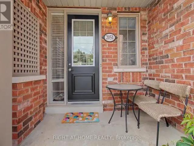 For Rent 3 Bedroom Townhouse Oakville ON DS105119034