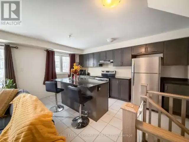 For Rent 3 Bedroom Townhouse Oakville ON DS105554524